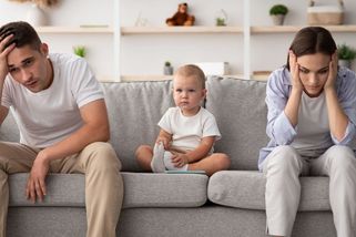 Po narození dítěte přichází tvrdá zkouška vztahu. Mnoho párů ji podcení - Novinky